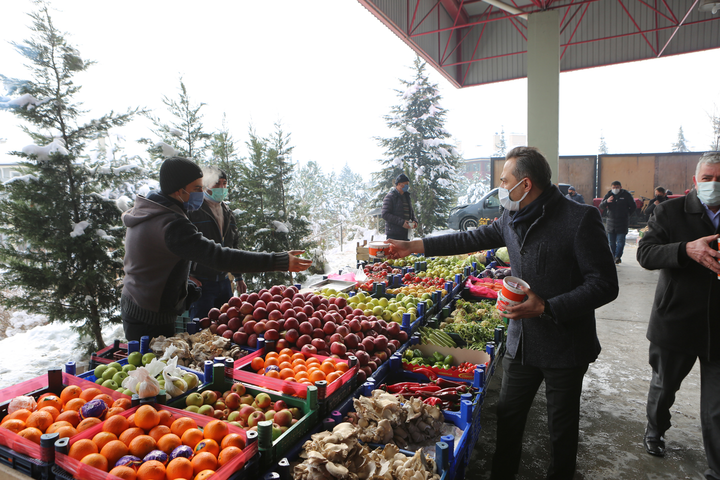 BELEDİYENİN LOKMA İKRAMI