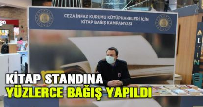 Highway'de açılan kitap bağış standına yüzlerce kitap bağışlandı.