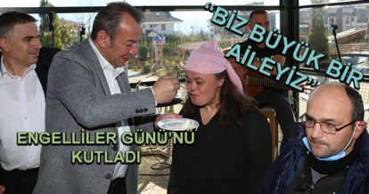 Özcan engelli vatandaşlarla pasta kesti