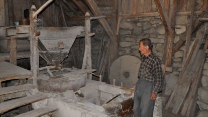 100 YILLIK TARİHİ DEĞİRMEN YILLARA DİRENİYOR