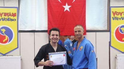 MUDURNULU FARUK İTALYA YOLCUSU