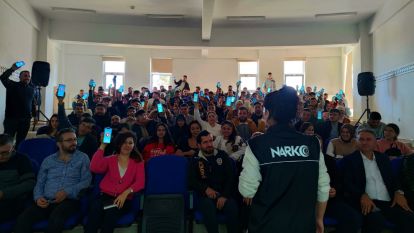 NARKOTİK EKİPLERİNDEN AİLELERE UYUŞTURUCU EĞİTİMİ