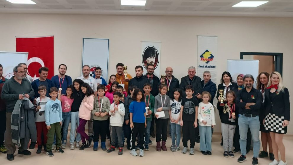 SATRANÇ TURNUVASI TAMAMLANDI