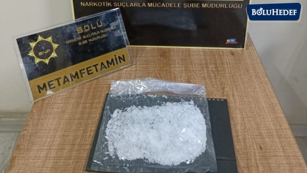 YOLCU OTOBÜSÜNDE UYUŞTURUCU İLE YAKALANAN ZANLI TUTUKLANDI