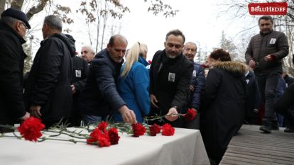 UĞUR MUMCU BOLU'DA KARANFİLLERLE ANILDI