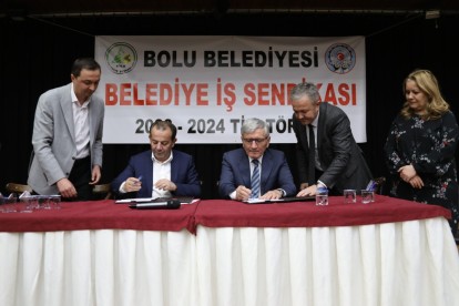 BELEDİYE İŞÇİLERİNİN TOPLU İŞ SÖZLEŞMELERİ İMZALANDI