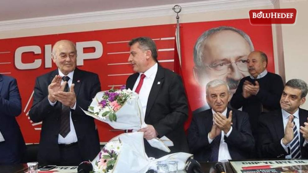 CHP’DE DEVİR TESLİM TÖRENİ GERÇEKLEŞTİ