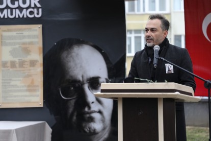 UĞUR MUMCU BOLU'DA KARANFİLLERLE ANILDI