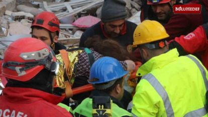 HATAY'DA 63 YAŞINDAKİ HAFSA DAĞCI, ENKAZ ALTINDAN SAĞ KURTARILDI