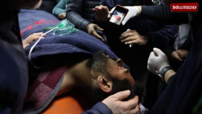 İLK OLARAK DEPREMDE DOĞAN BEBEĞİNİ GÖSTERDİLER