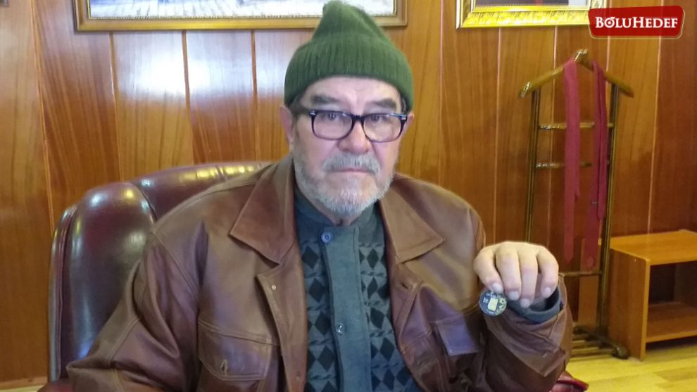 DÜĞÜNDE TORUNUNA TAKMAK İÇİN ALDIĞI ALTINI DEPREMZEDELERE BAĞIŞLADI