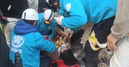 HATAY' DA ENKAZ ALTINDA KALAN GENÇ KIZ 156 SAAT SONRA KURTARILDI