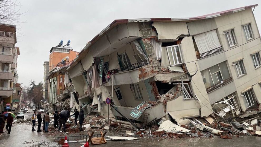 PAKİSTANLI İŞ İNSANINDAN 30 MİLYON DOLAR
