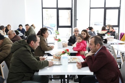 TANJU ÖZCAN DEPREMZEDELER İLE BİR ARAYA GELDİ