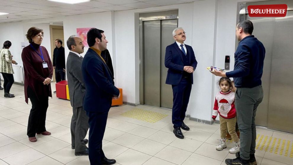 VALİ ERKAN KILIÇ YURTLARA YERLEŞTİRİLEN DEPREMZEDELERLE BİR ARAYA GELDİ