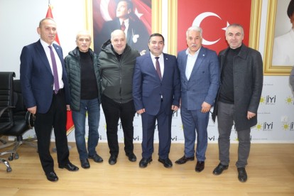 AHMET ÖRNEKBAŞ ADAY ADAYLIĞINI DUYURDU