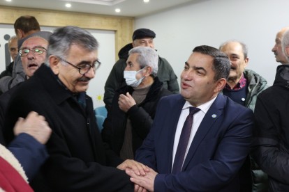 AHMET ÖRNEKBAŞ ADAY ADAYLIĞINI DUYURDU