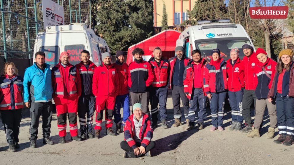 UMKE GÖNÜLLÜLERİNİN YÜREĞİ DEPREM BÖLGESİNDE KALDI