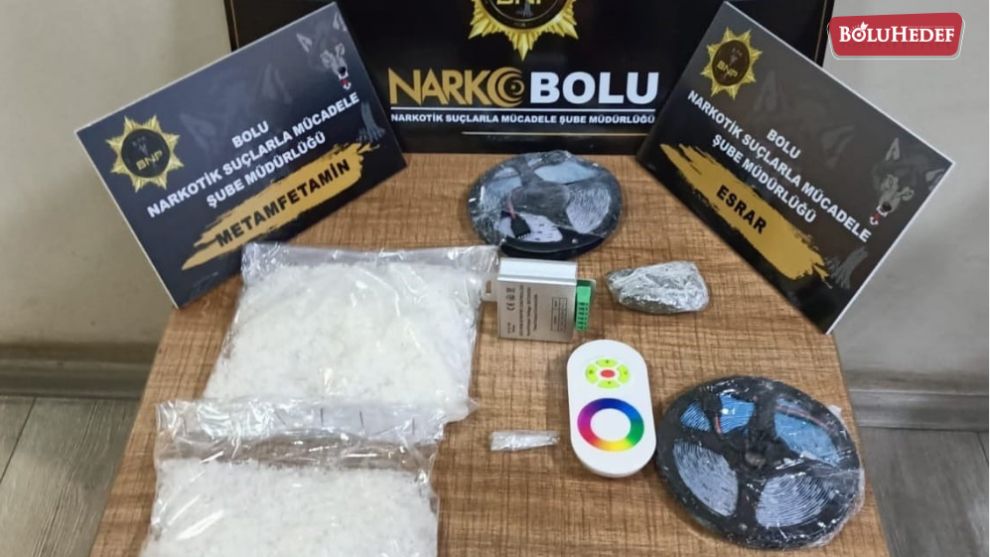 YOLCU OTOBÜSÜNDE UYUŞTURUCU İLE YAKALANAN 2 ŞAHIS TUTUKLANDI
