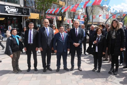 “14 MAYIS AKŞAMINDA DEMOKRASİ BAYRAMI YAŞAYACAĞIZ”