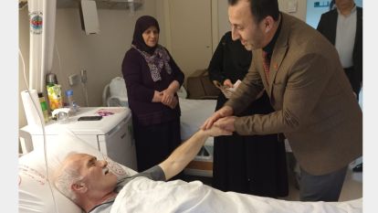 SADETTİN BASKIN SAĞLIK ÇALIŞANLARI VE HASTALARI ZİYARET ETTİ