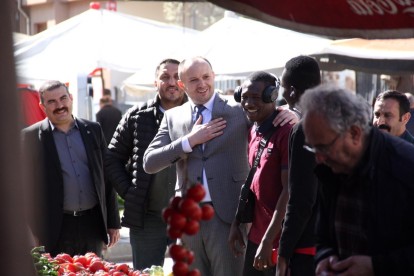 AKGÜL PAZAR ESNAFINI ZİYARET ETTİ