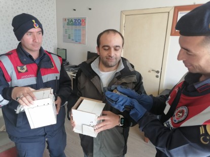 ANADOLU OTOYOLU'NDA YOLCU OTOBÜSÜNDE 8 SİNCAP ELE GEÇİRİLDİ