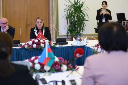 ARZU AYDIN HER KULVARDA EMEK VERİYOR!