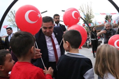 “ÇOCUK GÜLERSE DÜNYA GÜLER”