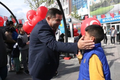 “ÇOCUK GÜLERSE DÜNYA GÜLER”