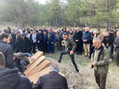 KALBİNE YENİLEN ORMAN MUHAFAZA MEMURU MUDURNU'DA DEFNEDİLDİ