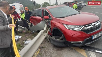 OTOMOBİL BARİYERLERE OK GİBİ SAPLANDI 1 KİŞİ HAYATINI KAYBETTİ