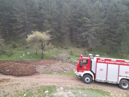 HAYVAN GÜBRESİNE SAPLANAN AT KURTARILDI