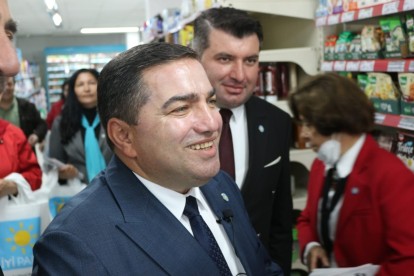 İYİ PARTİLİ ADAYLAR BOLU'YU KARIŞ KARIŞ GEZİYOR