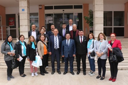 İYİ PARTİLİ ADAYLAR BOLU'YU KARIŞ KARIŞ GEZİYOR