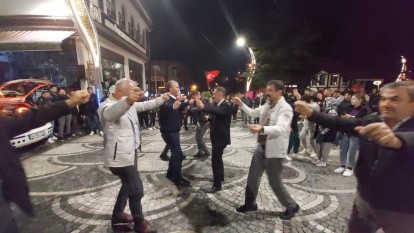 MUDURNU'DA ERDOĞAN'IN ZAFERİ COŞKUYLA KUTLANDI
