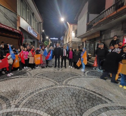 MUDURNU'DA ERDOĞAN'IN ZAFERİ COŞKUYLA KUTLANDI