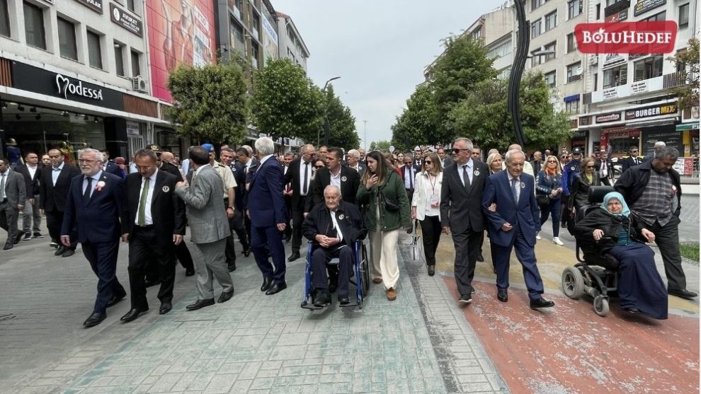 İZZET BAYSAL ADINA DÜZENLENEN 