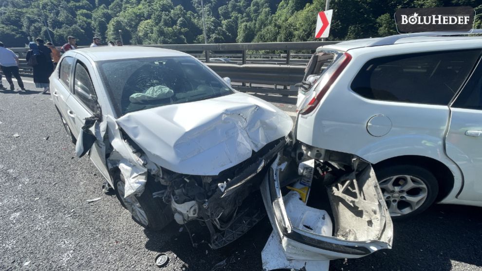 18 OTOMOBİL BİRBİRİNE GİRDİ