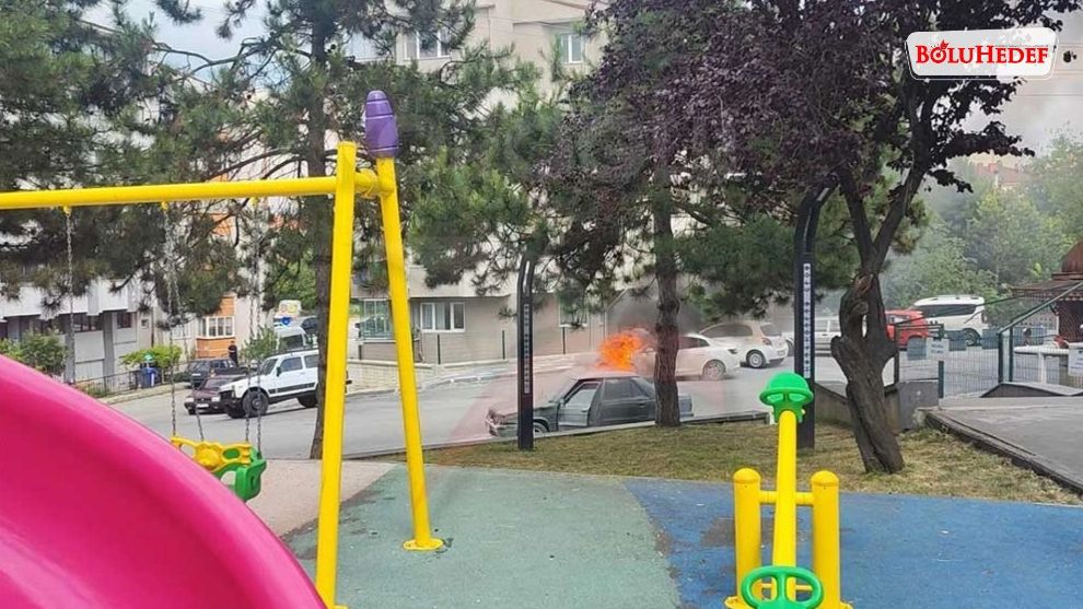 SEYİR HALİNDEYKEN YANAN OTOMOBİL KULLANILMAZ HALE GELDİ