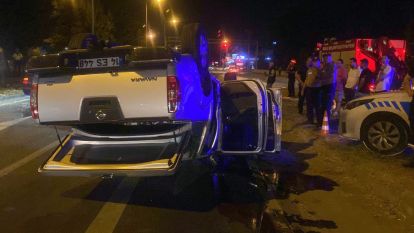 KAMYONET TEPETAKLAK OLDU :4 YARALI
