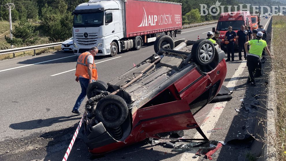 Ters Dönen Otomobilde baba ve oğlu yaralandı
