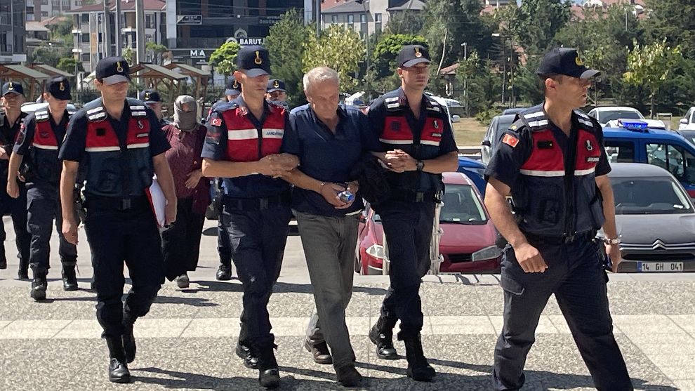 YAŞLI ADAMI ARAÇLA EZEREK ÖLDÜREN ZANLI ADLİYEYE SEVK EDİLDİ