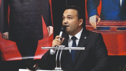 SALONU HINCA HINÇ DOLDURDULAR