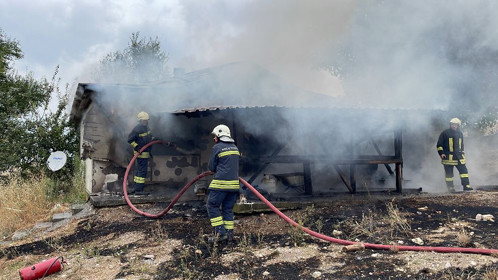 Bolu'da bir evde çıkan yangın söndürüldü