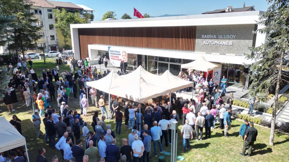 Düzce’de belediye ve hayırsever iş insanının desteğiyle yapılan kütüphane açıldı