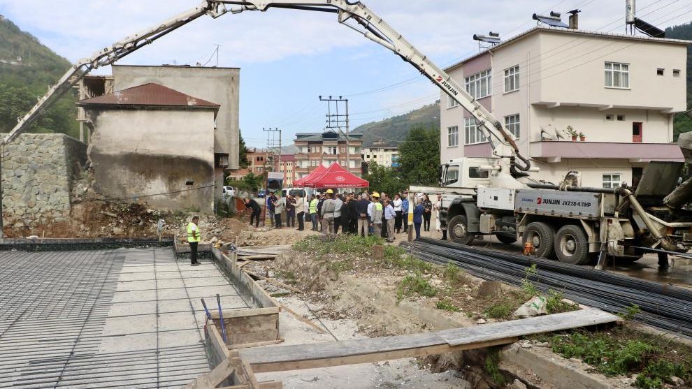 Maçka’da Aile Sağlığı Merkezi ve 112 Acil İstasyonu’nun temeli törenle atıldı