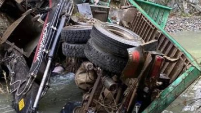 DEREYE DEVRİLDİ: 1 ÖLÜ, 1 YARALI