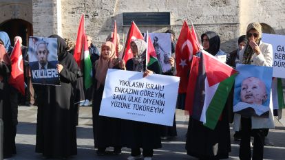 FİLİSTİNLİ KADIN VE ÇOCUKLAR İÇİN TOPLANDI