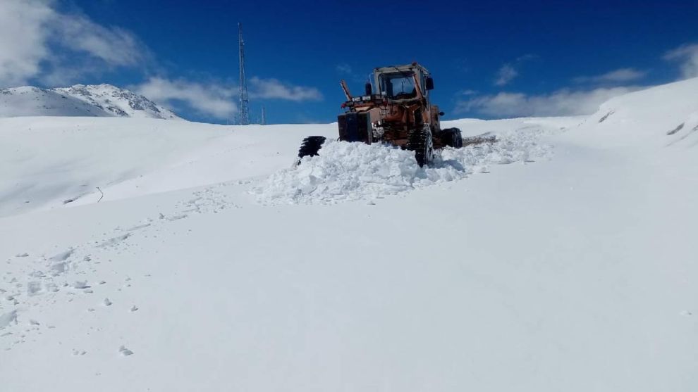 Van kar hapsinde: 671 yerleşim yerinin yolu ulaşıma kapandı